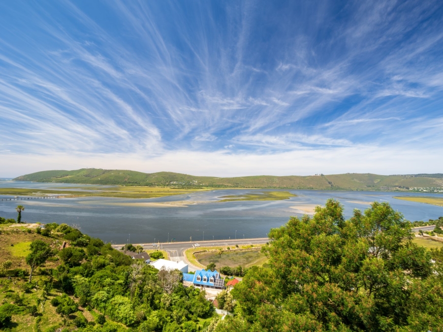 5 Bedroom Property for Sale in Paradise Western Cape